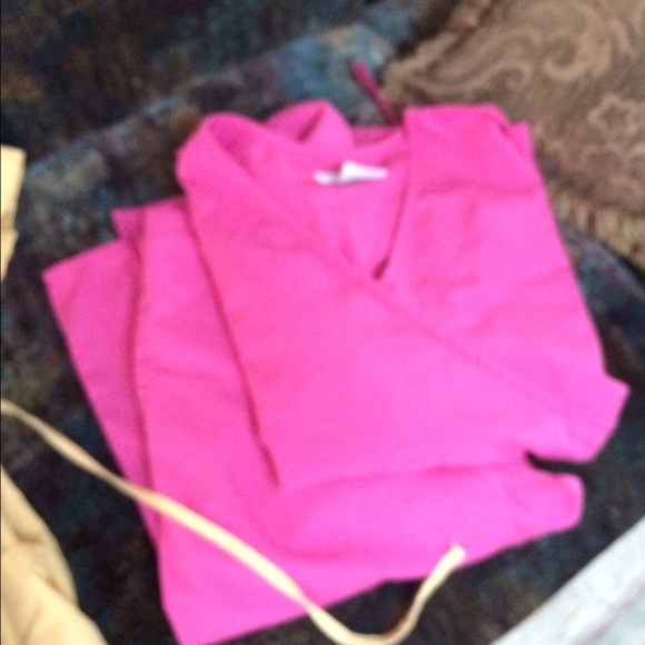 Top and bottom scrubs