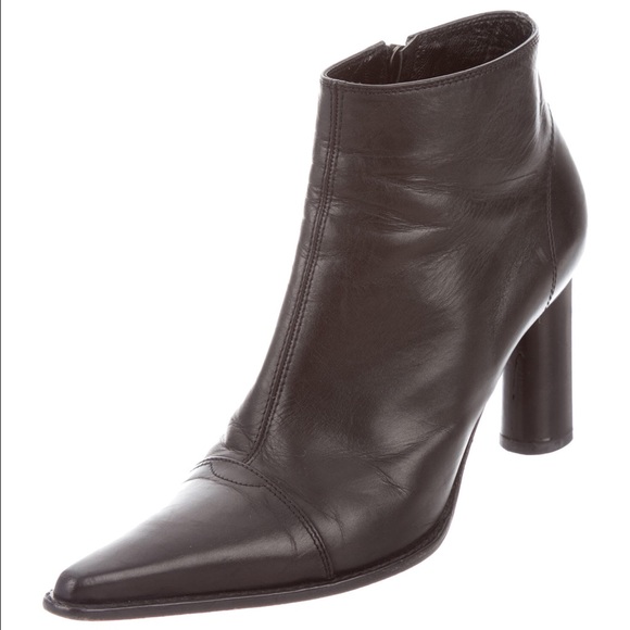 Authentic FENDI Black Leather Pointed Toe Booties - Picture 1 of 4
