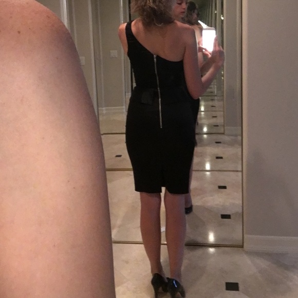 Dress - Picture 3 of 4