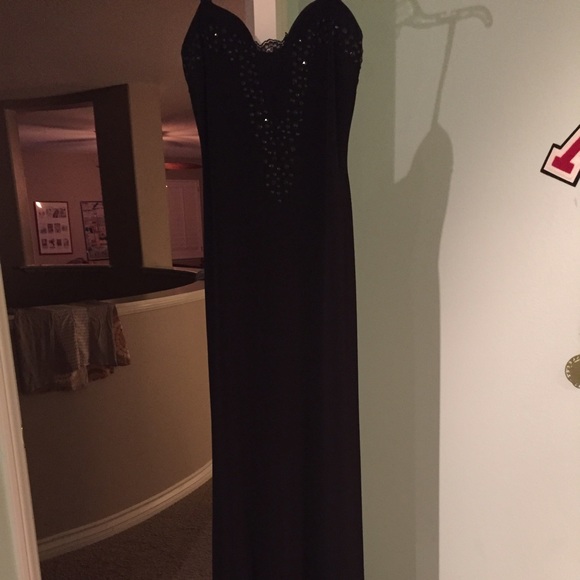 Long black dress