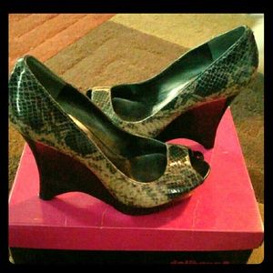Carlos Santana Leather Snakeskin Heels