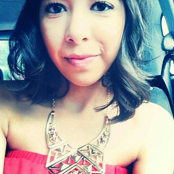 Meet your Posher, Celeste