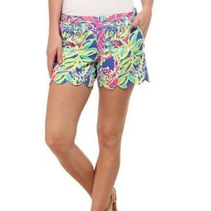 EUC Lilly Pulitzer scallop shorts