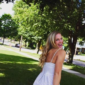 Meet your Posher, Olivia