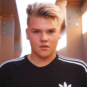 Meet your Posher, Channer