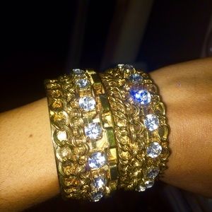 Gold, rhinestone clutch bracelet