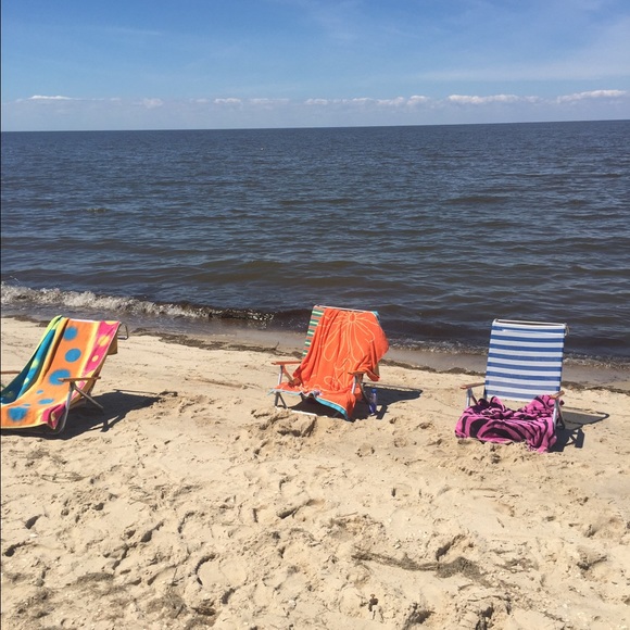 Meet your Posher, Amanda - Picture 3 of 4