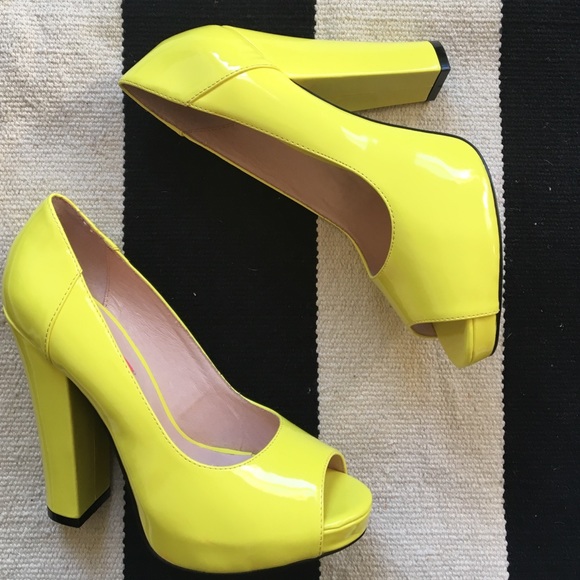 Betsey Johnson- yellow pumps