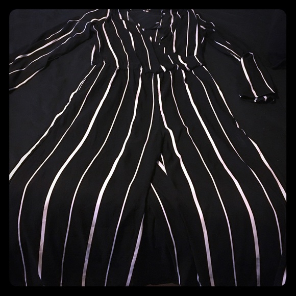Black and white Romper - Picture 1 of 3