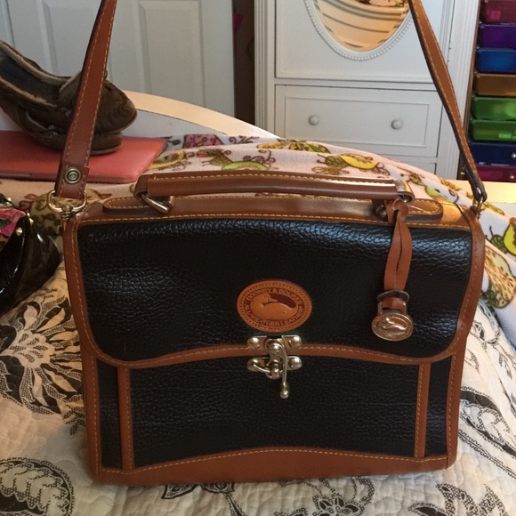 Dooney & bourke bag