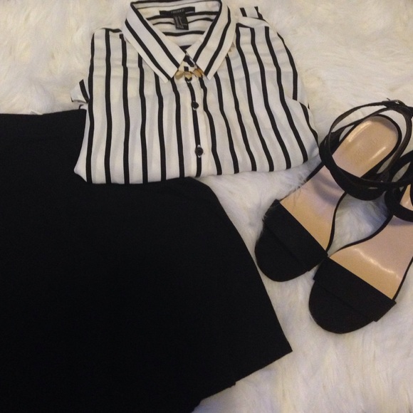 🎃Striped button down top