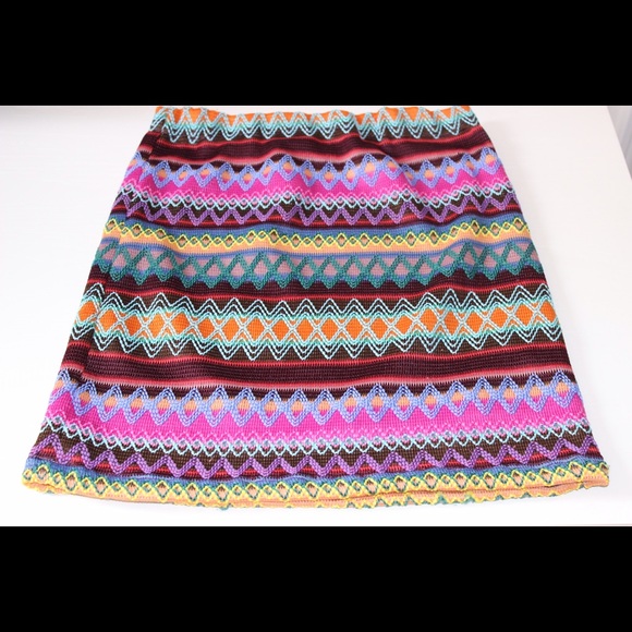 Woven Mini Skirt - Size Medium