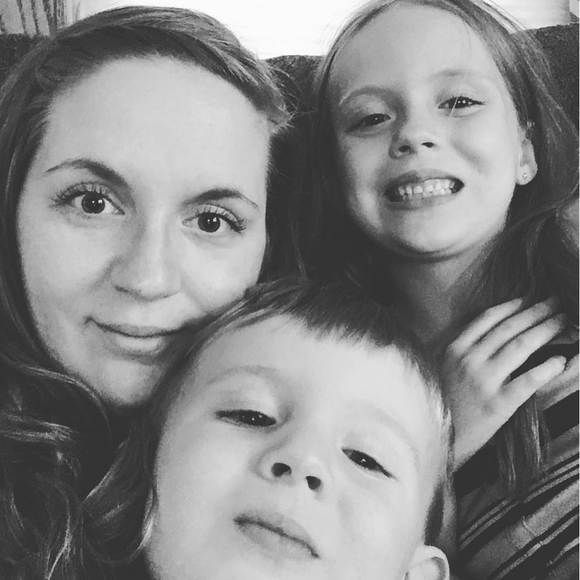Meet your Posher, Jessica - Picture 1 of 1