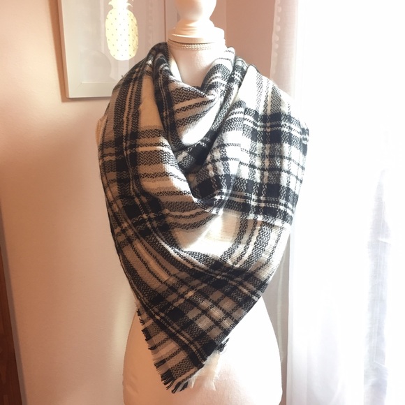 Accessories - Plaid Blanket Scarf