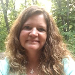 Meet your Posher, Courtney