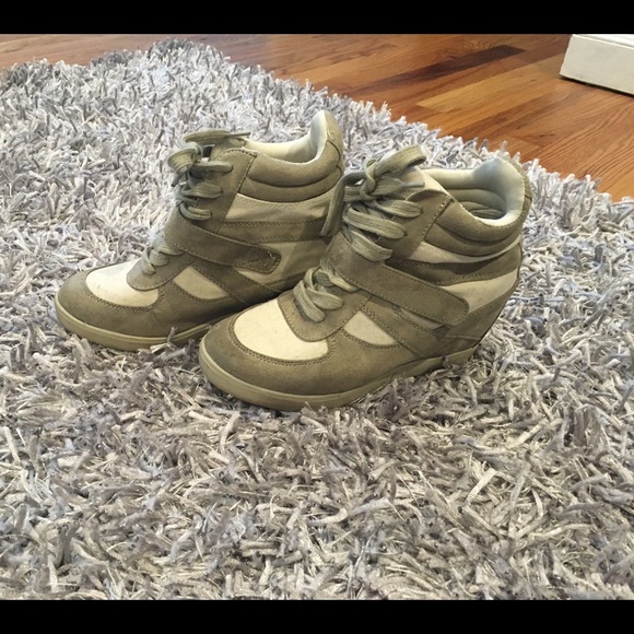 Wedge sneakers
