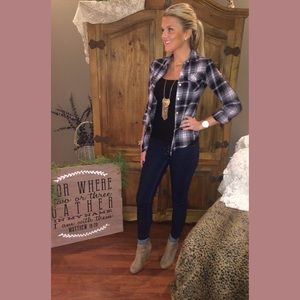 Plaid purple & black flannel || XS || no trades ✨