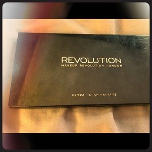 Makeup revolution blush