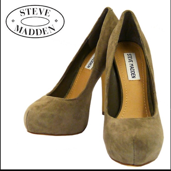 Steve Madden suede pumps