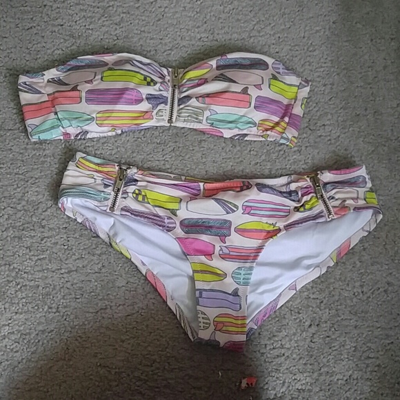 VS surfboard bikini - Picture 1 of 3
