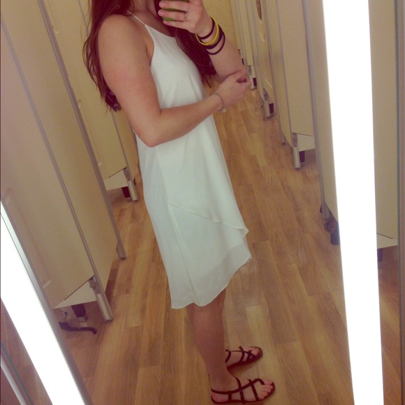 White racerback flowing dress - Picture 1 of 4