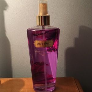 Victoria's Secret fragrance mist