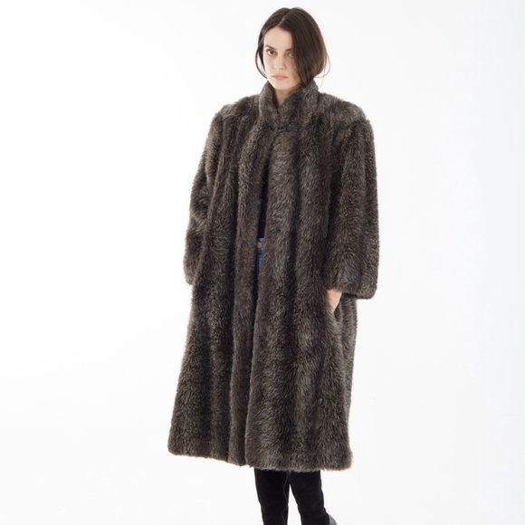 Vintage Jackets & Blazers - v i n t a g e faux furrrina coat