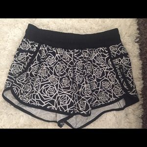 Lululemon Tracker Shirts Black and White
