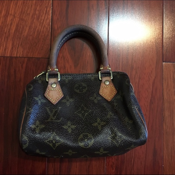 Louis Vuitton mini speedy