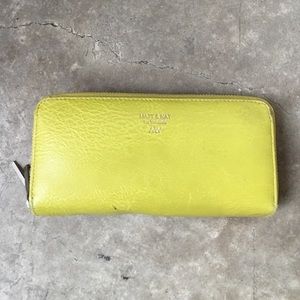 Matt & Nat vegan clutch