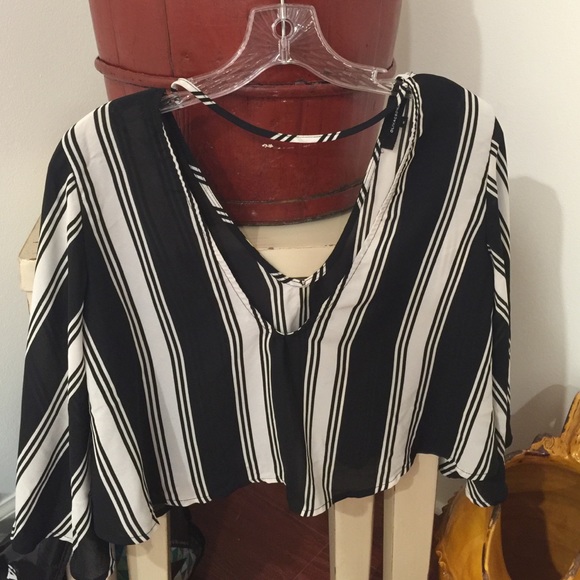 Flowy crop top