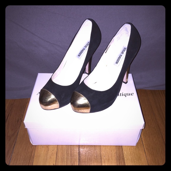 Steve Madden Gold toe Pumps