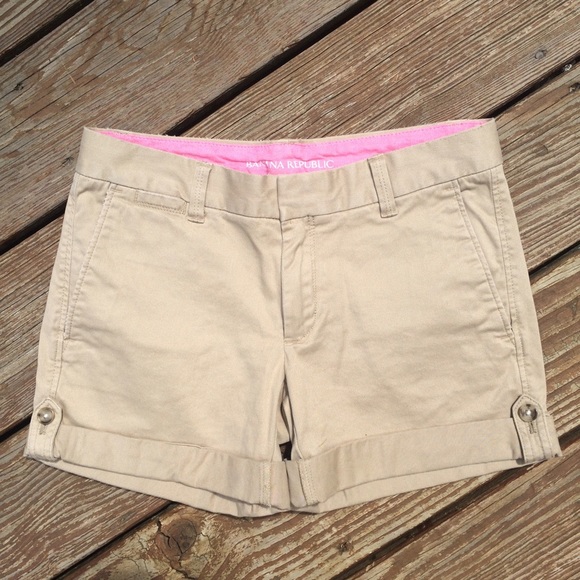 Banana republic khaki shorts Clearance