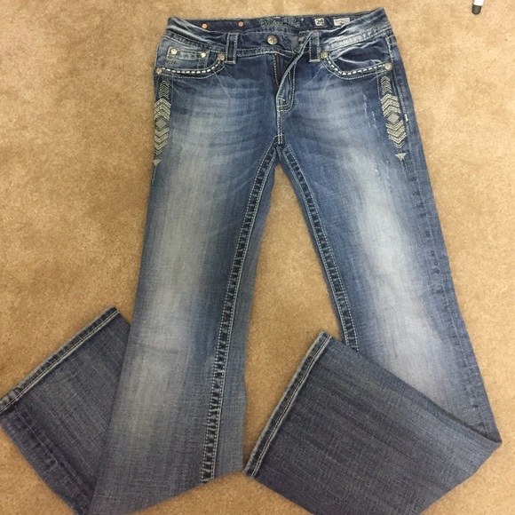 *SOLD ON MERCARI* Miss Me Jeans - Picture 1 of 4
