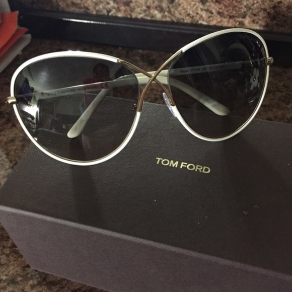 Tom Ford Sunglasses😎 white/ gold trim.
