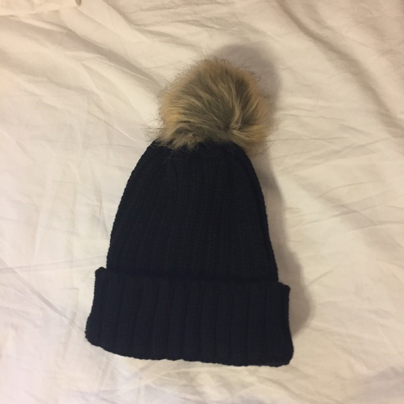 Accessories - Faux Fur Pom-Pom Beanie