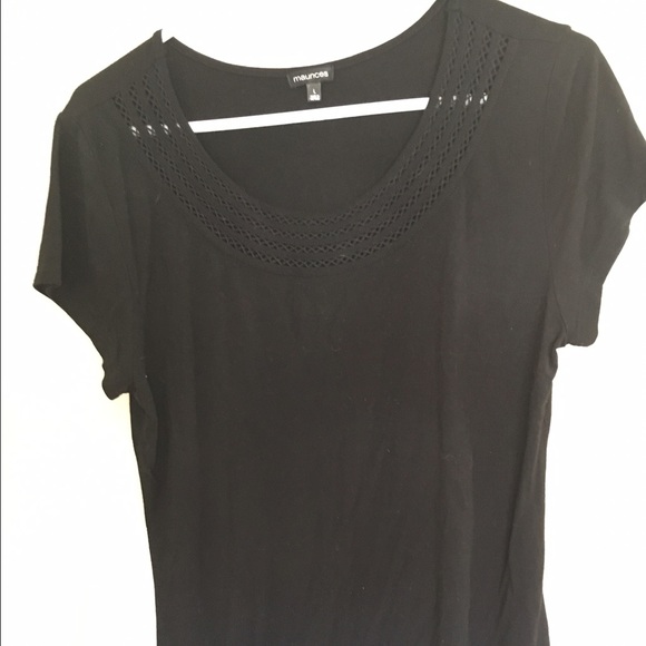 Black Maurice's shirt