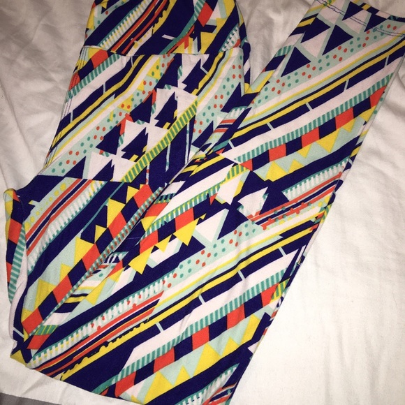 LuLaRoe one size patterned leggings