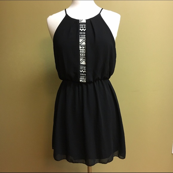 Lined black sleeveless dress with elastic waist