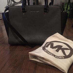 Handbag