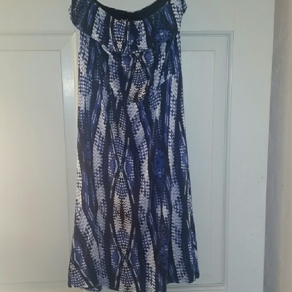 Closing sale!!! Fun gap strapless dress