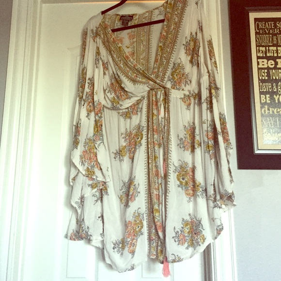 Wet Seal Boho peach cream floral tunic dress
