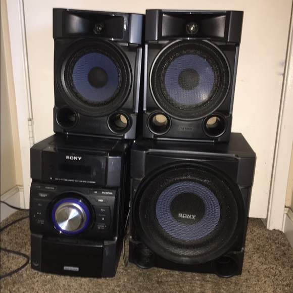 Sound system - Picture 1 of 4