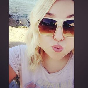 Meet your Posher, Myra