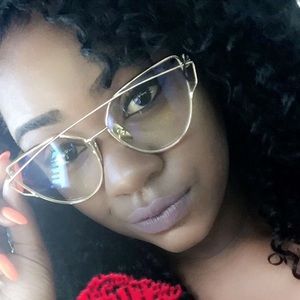 Meet your Posher, Tyecia