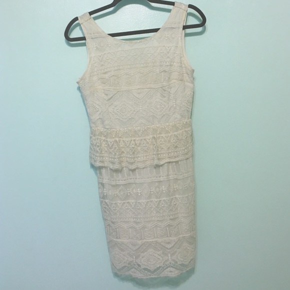American Eagle Cream lace dress