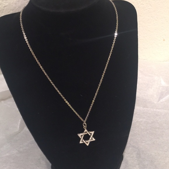 RESTOCKED! NWT Gorgeous Star of David necklace