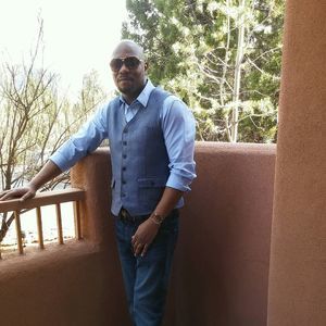 Meet your Posher, Dennis