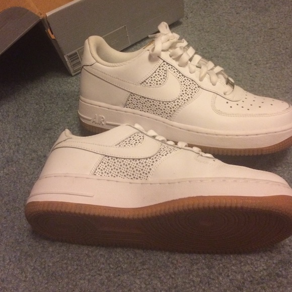 Air Force 1 - Picture 3 of 4