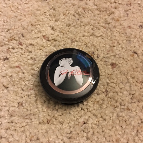 Mac Marilyn Monroe blush limited edition